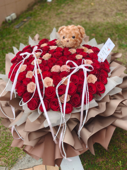 99枝玫瑰小熊款 | 99 Roses Teddy Bear Bouquet