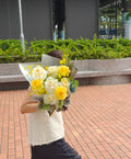 Sunlit Cream & Yellow Rose Bouquet 奶油黄玫瑰花束