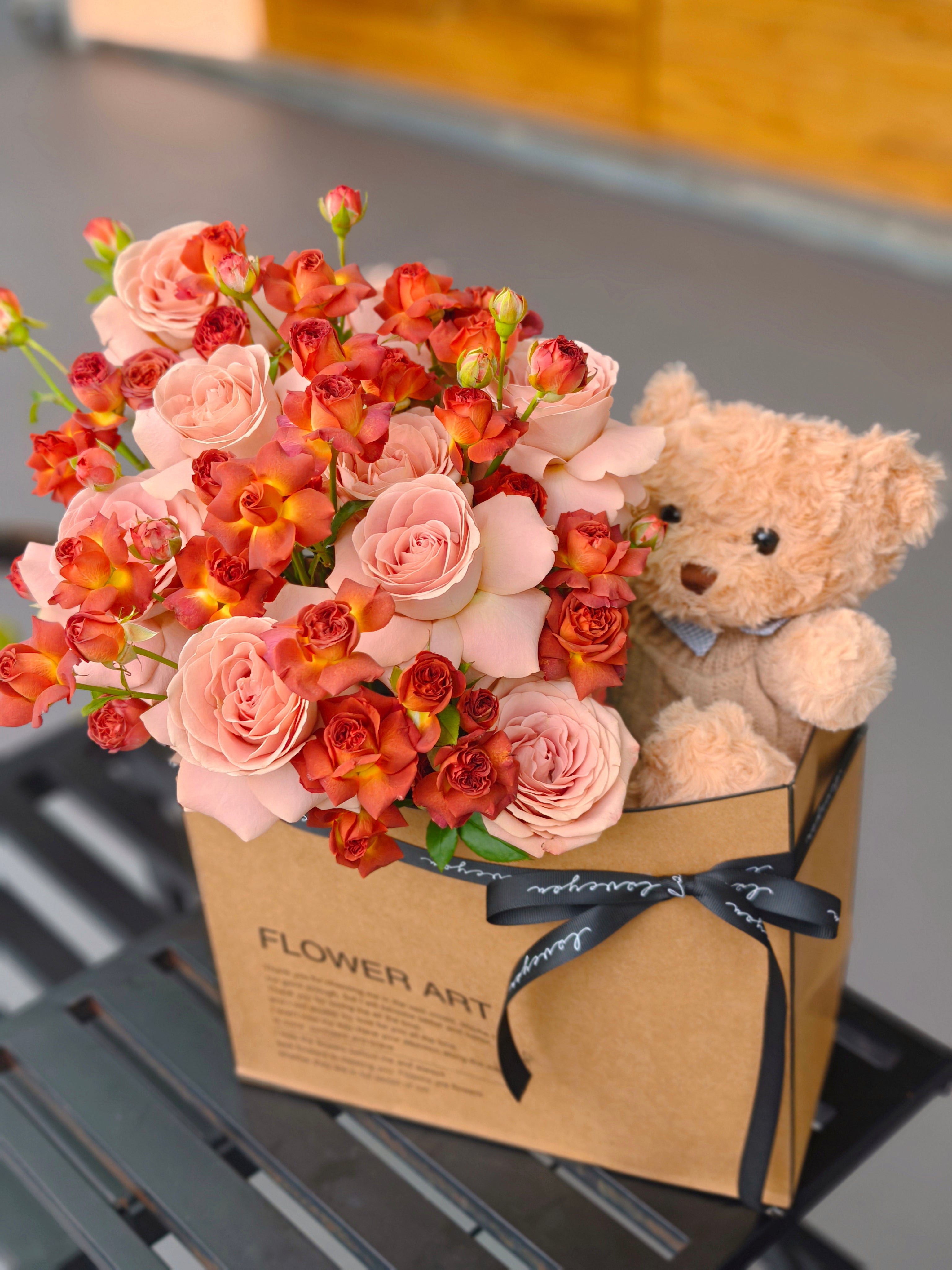 Cappuccino Rose & Teddy Hug Bag 卡布奇诺玫瑰小熊抱抱袋